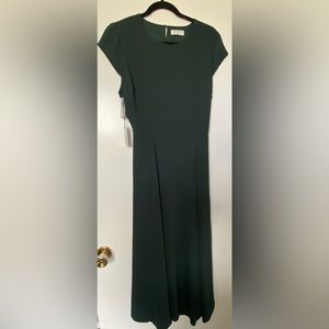 Never been worn Babaton forest green dress.